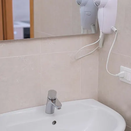 Roses Via Spalti Трапани