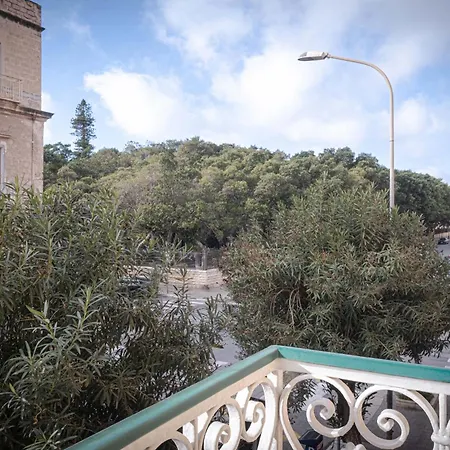 Апартаменты Roses Via Spalti